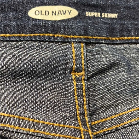 Old Navy Super Skinny Jeans - Picture 6 of 7